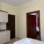 Laura * Ксамил