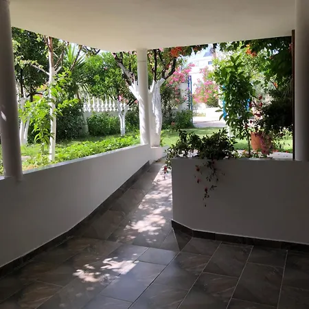 Гостевой дом Laura *