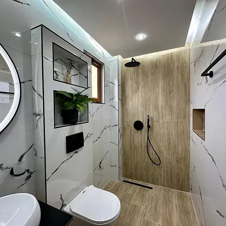 Laura Гостевой дом Ксамил