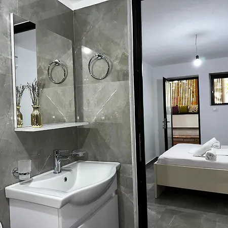 Laura * Ксамил