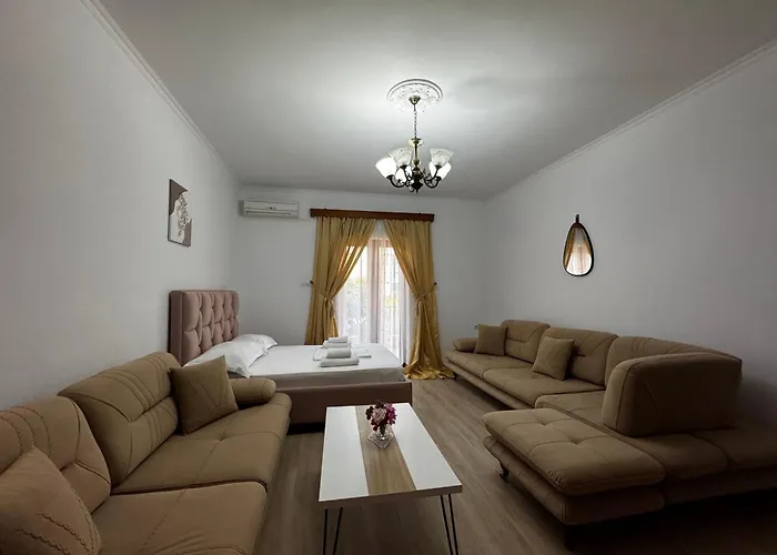 Konukevi Laura Ksamil